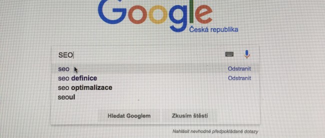 Vyhledávání slova SEO v Google